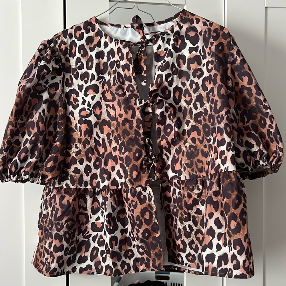 Cheetah print blouse wore just once in great condition conditions